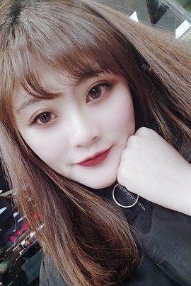 童Tong♬主播照片
