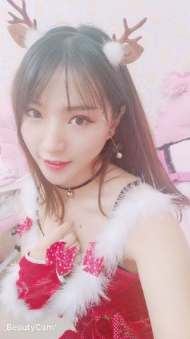 请收索18500房间主播照片