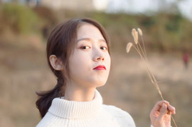 佩奇222主播照片