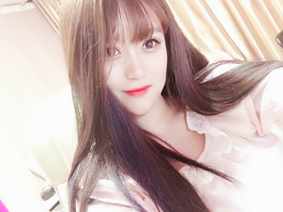 获得小元宝一个的主播照片