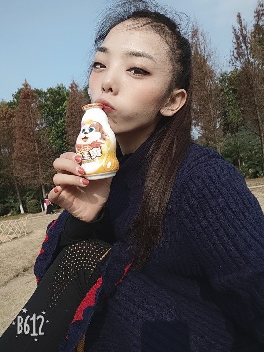 丹丹钢管舞的主播照片
