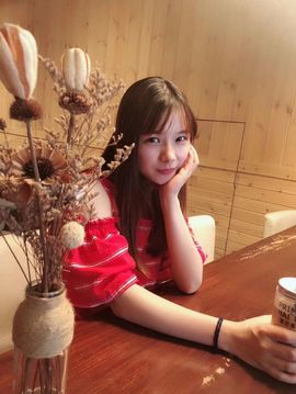 小魔女休息时间主播照片