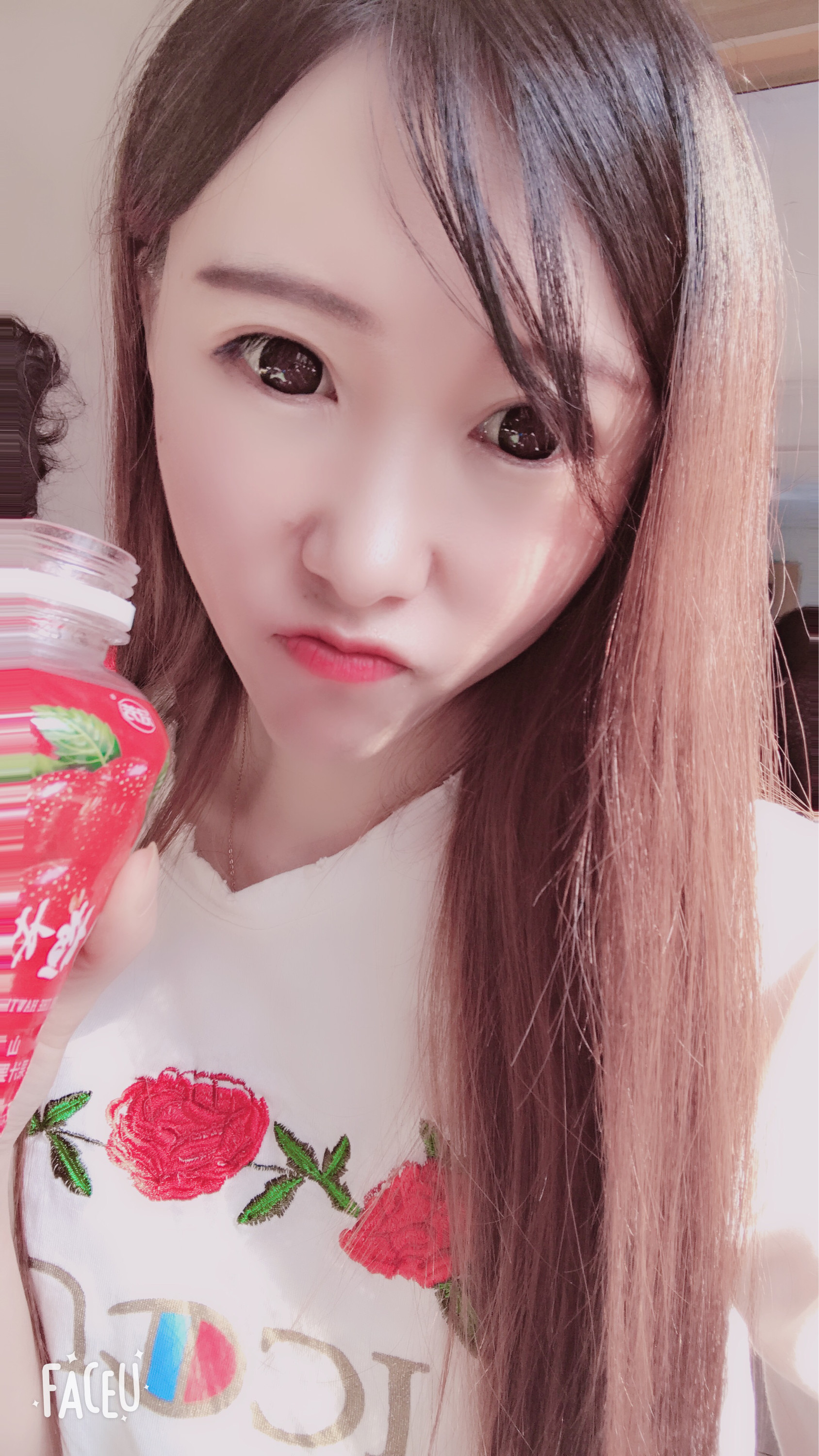你们心目中的女神的主播照片