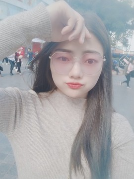 馋猫小淘气主播照片