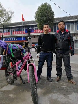 鄂E华哥爱上钓鱼主播照片