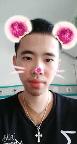 胡西杨主播照片