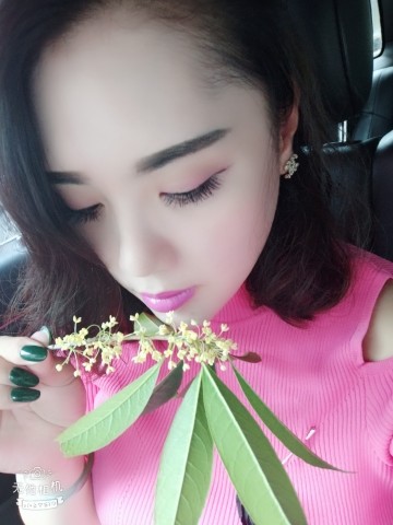 女王山東不定時(shí)播的主播照片