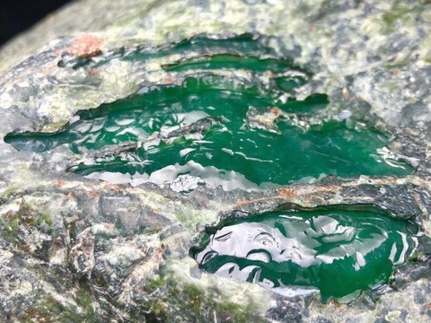 翡翠原石仙玉珠宝海报