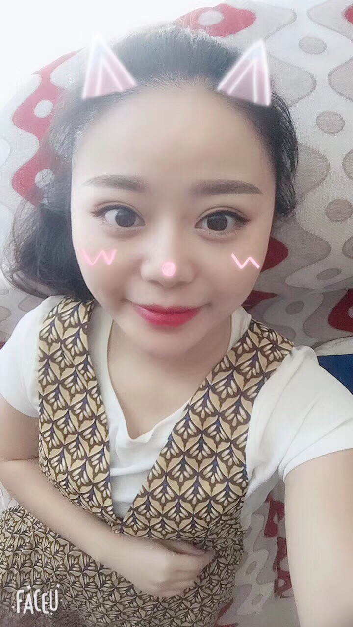 琴儿呦的主播照片