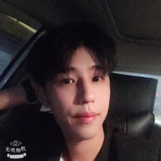 是君君呀。海报
