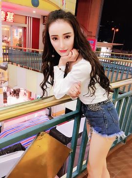 ＂若、离主播照片