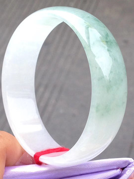 翡翠玉世情缘主播照片