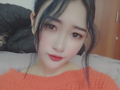 新人桃宝海报