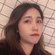 爱笑🦄787388海报
