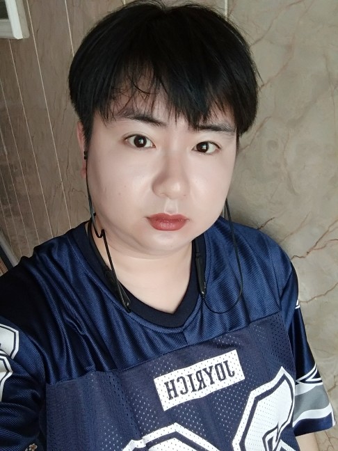 胖芭比的主播照片