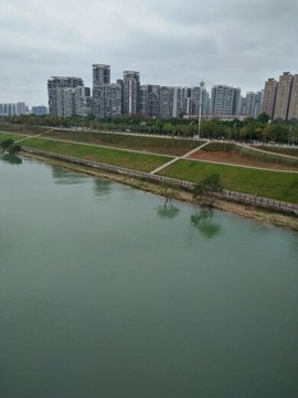 很想有你陪着主播照片