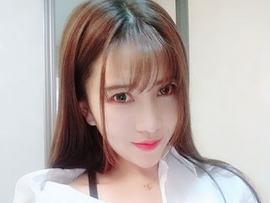 李蓝晨主播照片