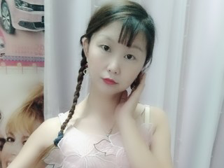 程青松主播照片
