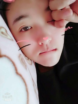 兜兜求守护😚主播照片