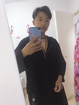 初七🐻主播照片