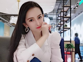 9999娃。主播照片