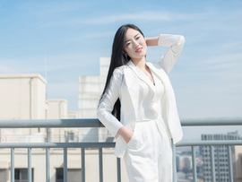 距离q*y主播照片
