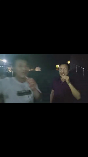 盲人唱歌