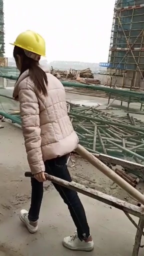 再回首
