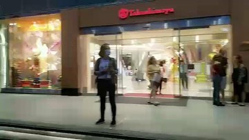 越南↑