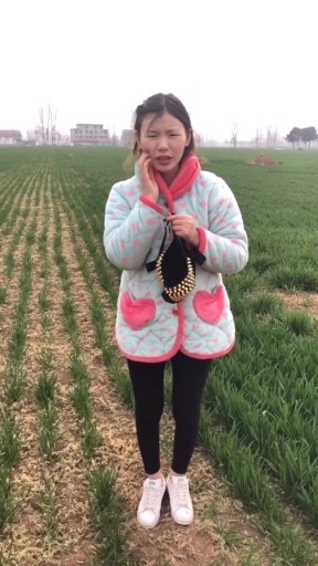 农村大妈去酒吧应聘遭嫌弃
