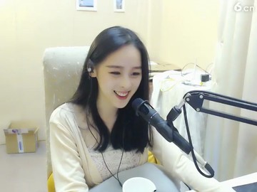 女屌丝很乖的