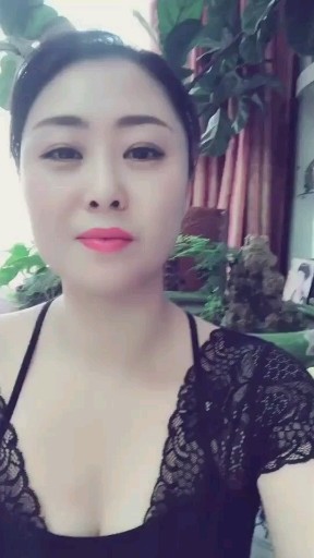 这个美女你喜欢吗？