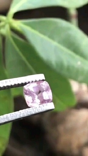 0.94克拉天然尖晶石！加V送