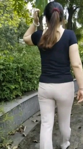 喜欢这个美女的点个赞！