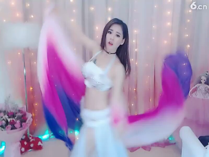美女舞?。。。。。。。。。。?！