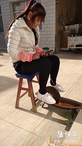 冬天里的白玫瑰