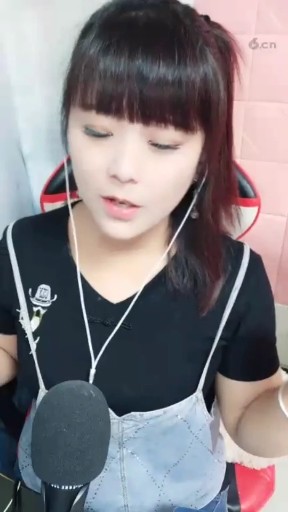 这逗比走调的歌声   ！！😝