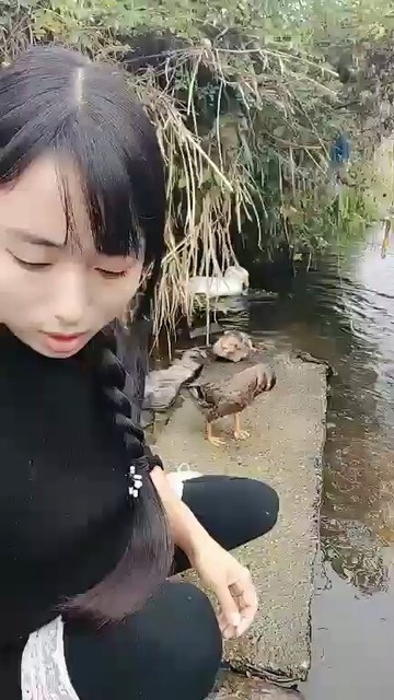 😂