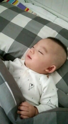 儿子发烧了和耀阳连夜回来的