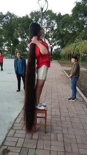 长发飘飘