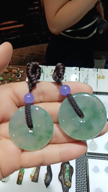 美到极致，天然翡翠