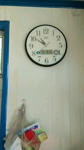 看看我家时钟，时光倒流了吧？！