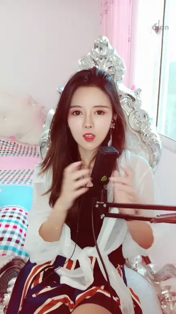 美女宝贝