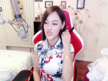 美女主播…