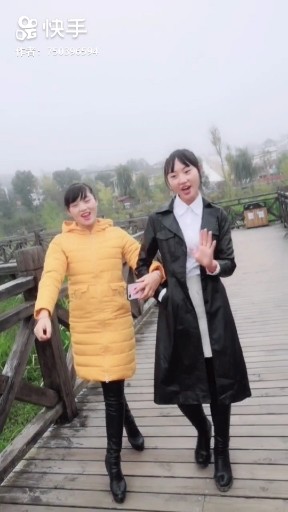 何人不动乌蒙情