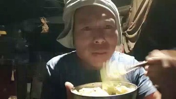 多吃点   看你吃真很好吃