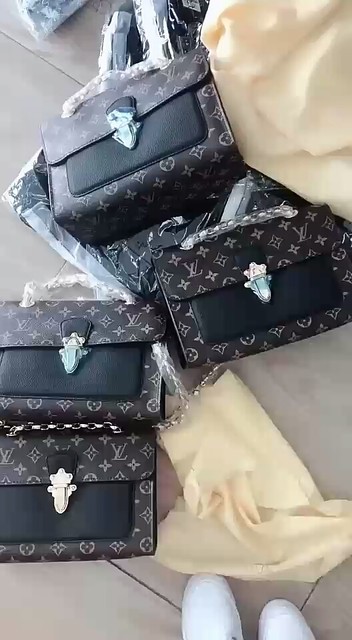 新款包包到货