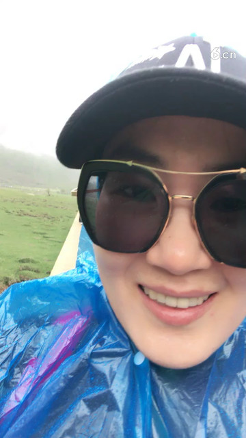 亚丁风景区牛奶海徒步