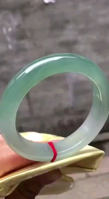 老坑冰晴翡翠手镯