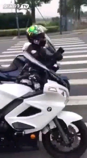 小猪佩奇身上纹，掌声送给社会人